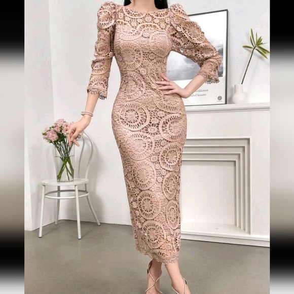 Fashionable Women's Solid Color Hollow Out Long Sleeve Dress - Picture 1 of 5